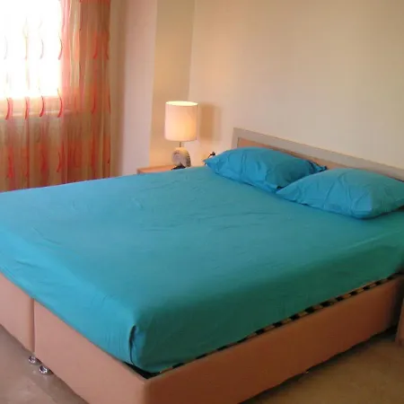 Vakantiehuis Stunning Large Within Walking Distance Of Everything