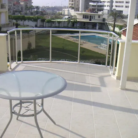 Vakantiehuis Stunning Large Within Walking Distance Of Everything
