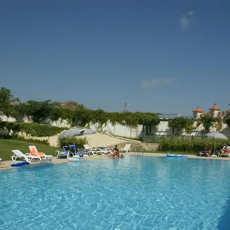 Stunning Large Within Walking Distance Of Everything Vakantiehuis